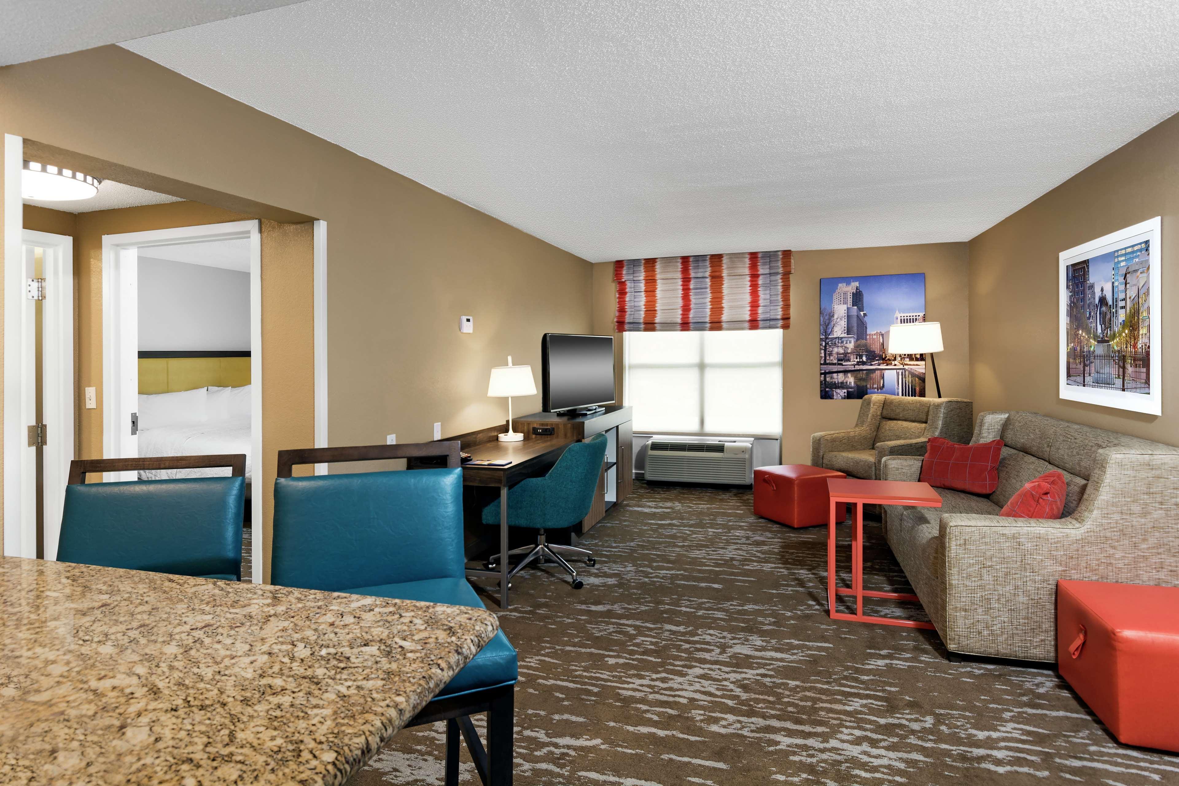 Hampton Inn & Suites Raleigh Cary Lenovo Center Екстер'єр фото