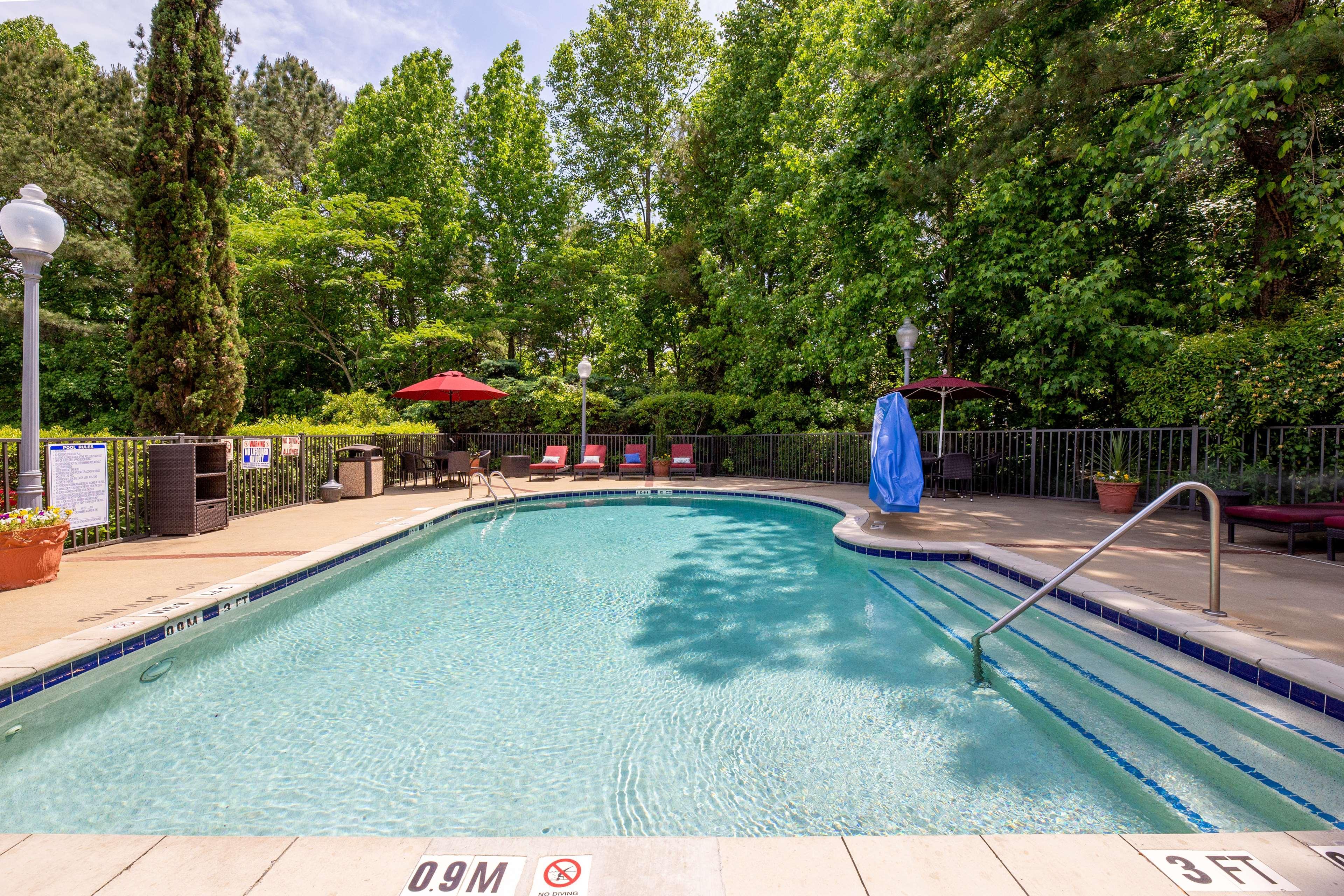Hampton Inn & Suites Raleigh Cary Lenovo Center Екстер'єр фото