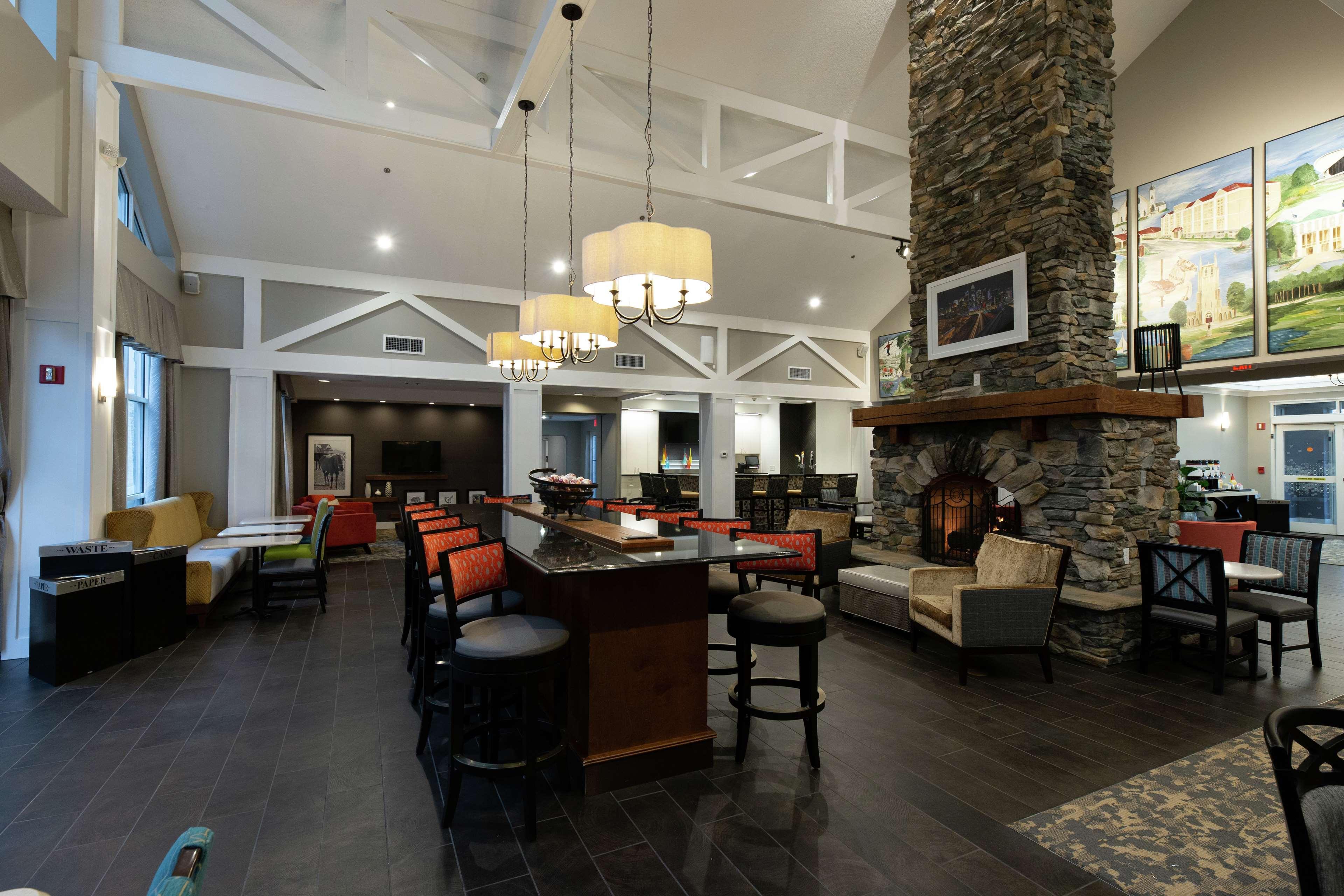 Hampton Inn & Suites Raleigh Cary Lenovo Center Екстер'єр фото