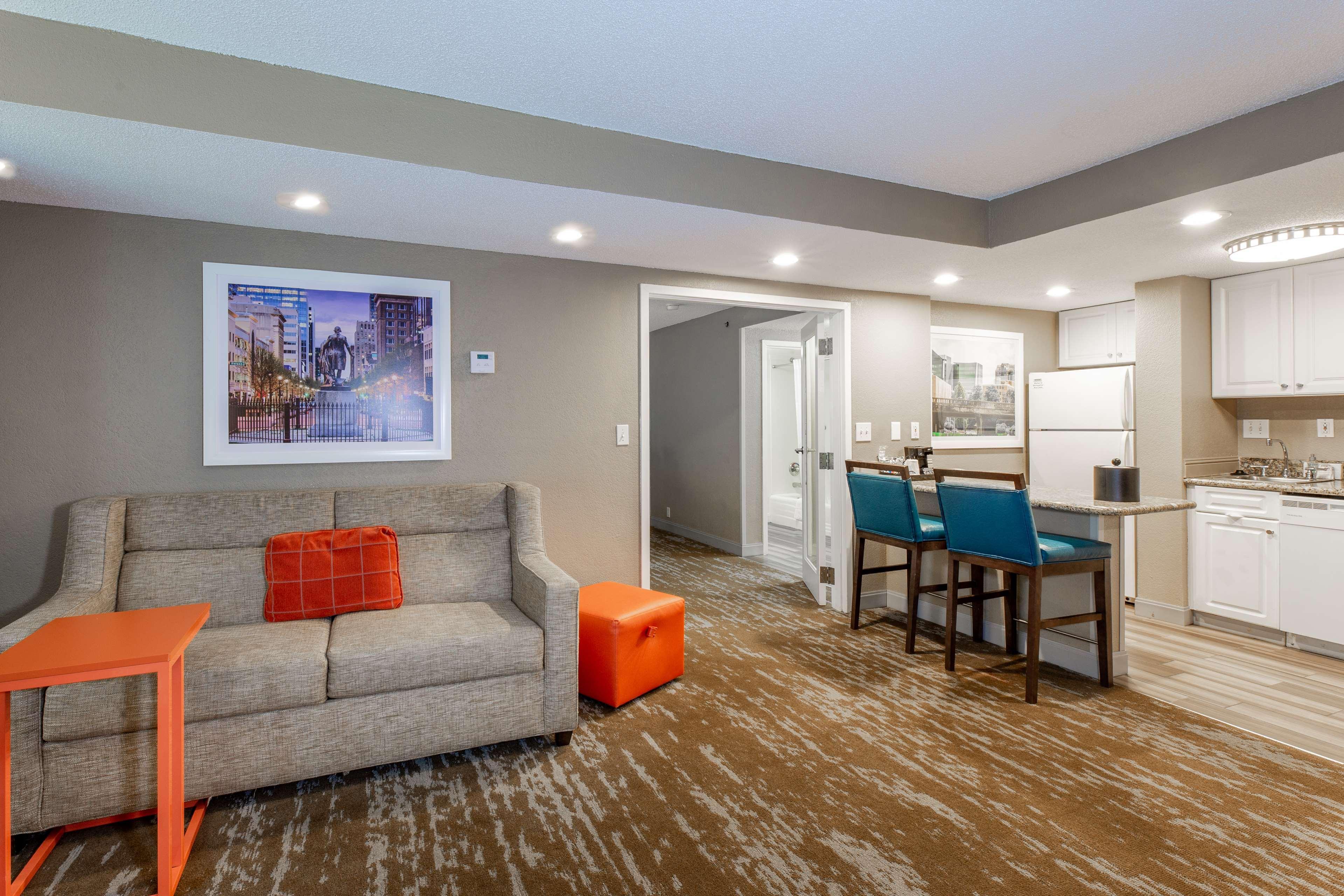 Hampton Inn & Suites Raleigh Cary Lenovo Center Екстер'єр фото