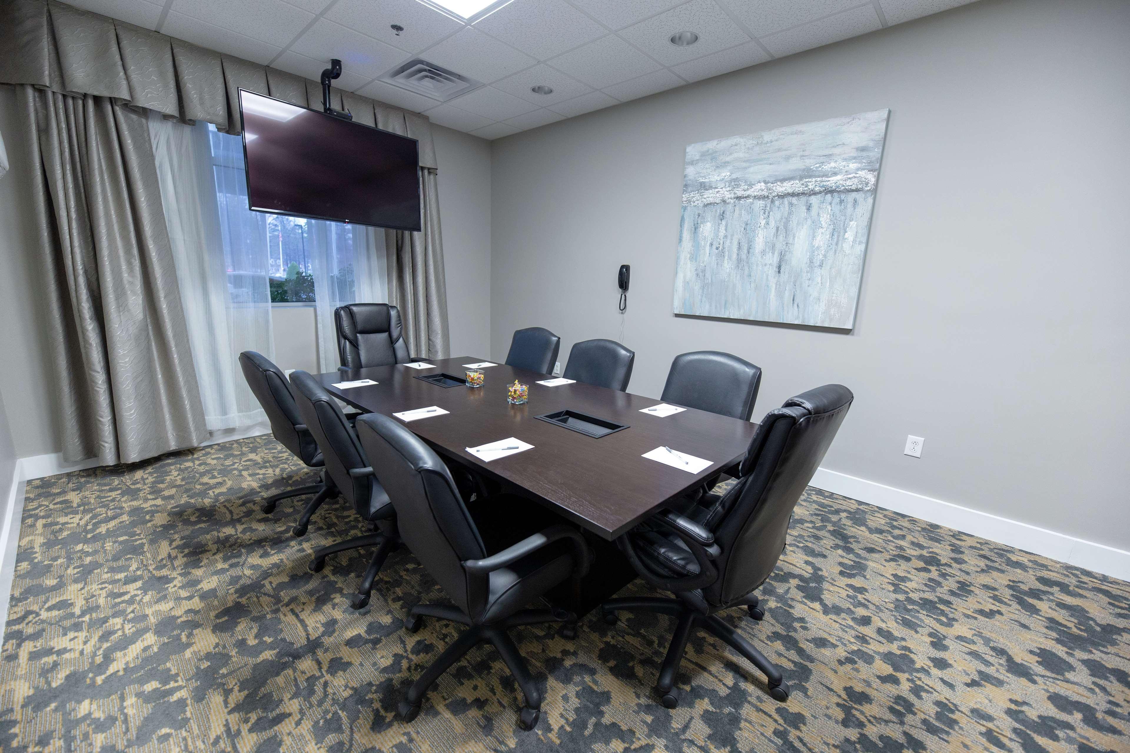 Hampton Inn & Suites Raleigh Cary Lenovo Center Екстер'єр фото
