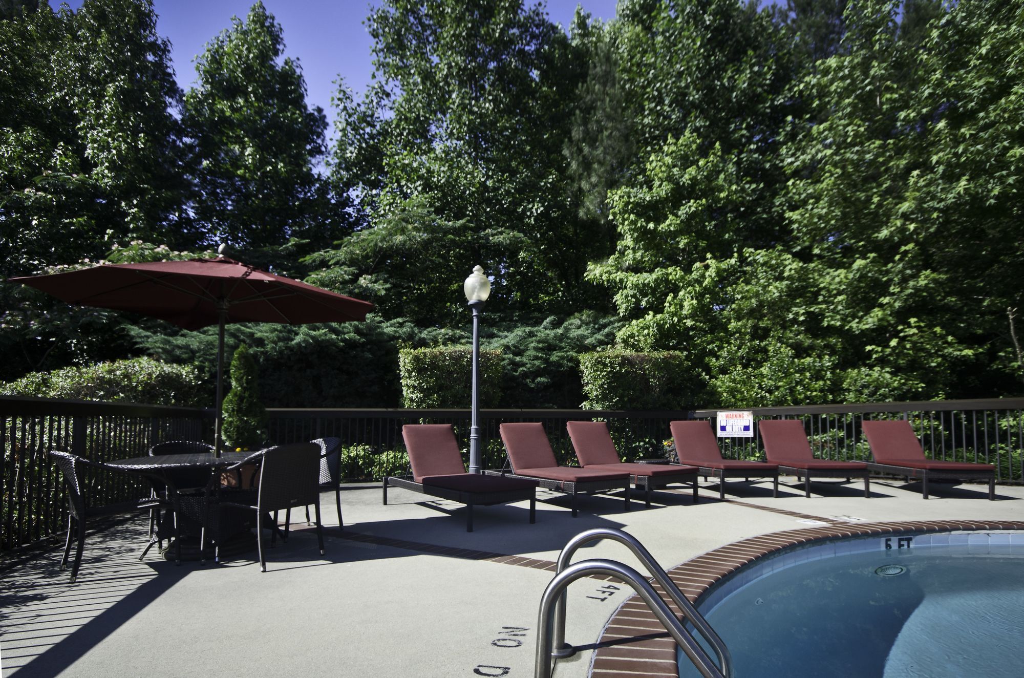 Hampton Inn & Suites Raleigh Cary Lenovo Center Екстер'єр фото